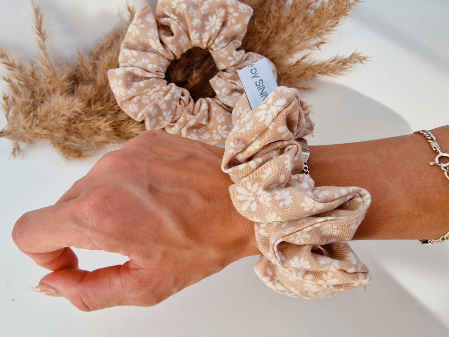 Scrunchie "Beige Flowerdream"